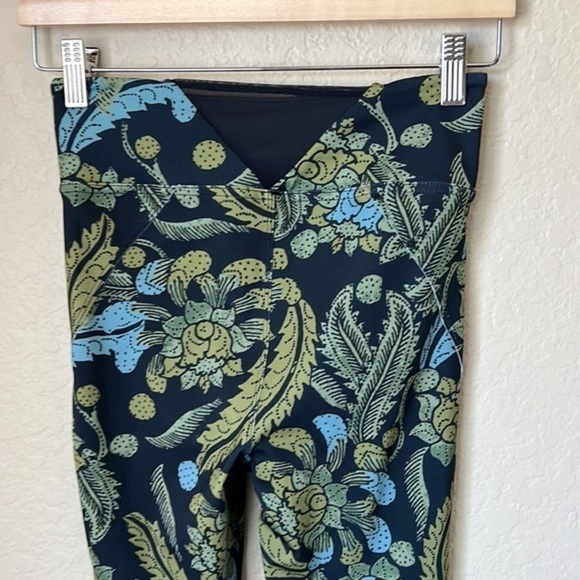 Free people movement vida floral mesh leggings - Picture 6 of 9